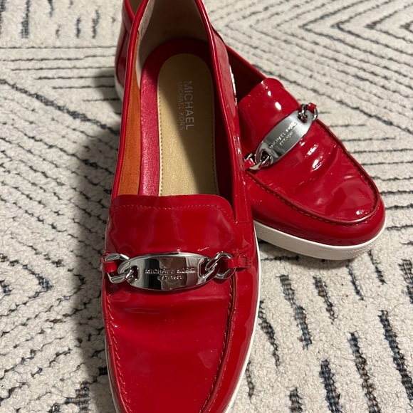 RED PATENT LOAFERS - Picture 3 of 3